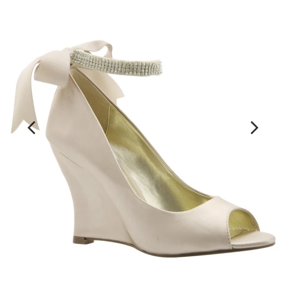 Emma Champagne Wedge - Picture 1 of 8